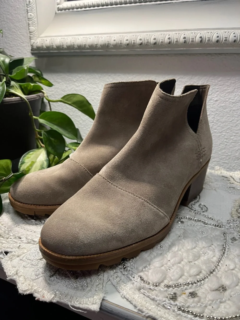 NWT Sorel Women’s Cate Cut Out Boot - Ash Brown - 10.5 (as is) - Picture 2 of 13